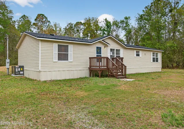Photo 2 of Manufactured home for sale at 2210 Hibiscus Ave, Middleburg, FL 32068 | MLS# 2136806 | Listing updated on 2026-09-18