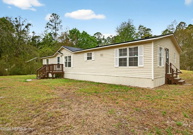 Photo 3 of Manufactured home for sale at 2210 Hibiscus Ave, Middleburg, FL 32068 | MLS# 2136806 | Listing updated on 2026-09-18