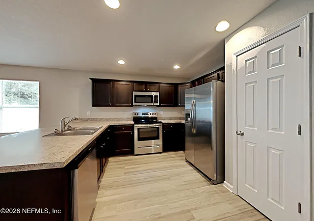 3rd image of 1384 Sarahs Landing Dr, Jacksonville, FL 32221 | MLS# 2137074