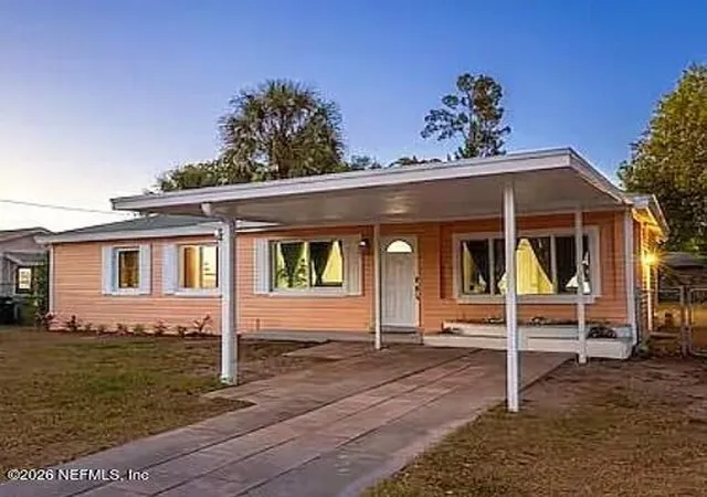 2nd image of 3909 W Tyson Ave, Tampa, FL 33611 | MLS# 2137132