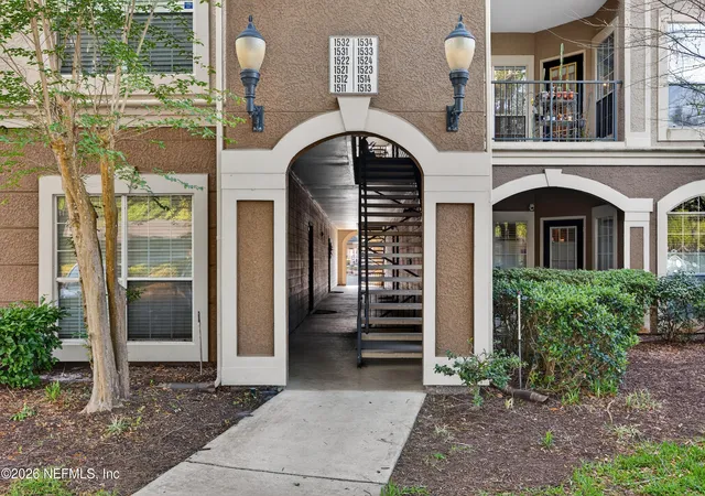 Photo 3 of Condo for sale at 10961 Burnt Ml Rd #1524, Jacksonville, FL 32256 | MLS# 2138127 | Listing updated on 2026-09-17