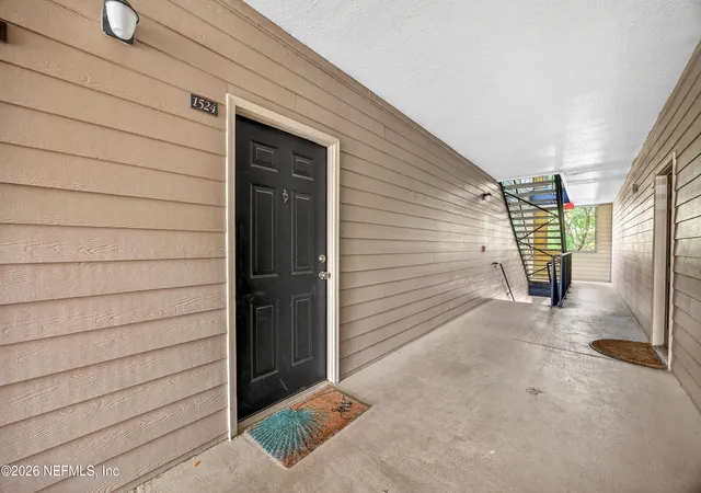 Photo 3 of Condo for sale at 10961 Burnt Ml Rd #1524, Jacksonville, FL 32256 | MLS# 2138127 | Listing updated on 2026-09-17