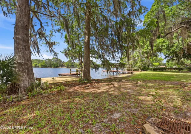 Homes for sale in Interlachen, FL | 125 Twin Lake Grove Dr, Interlachen, FL 32148 | MLS# 2138713