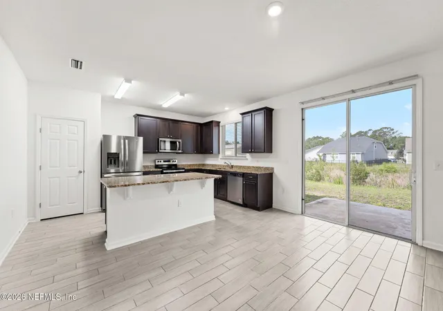 4th image of 1346 Panther Lake Pkwy, Jacksonville, FL 32221 | MLS# 2137682