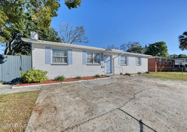 Homes for sale in Jacksonville Beach, FL | 1907 Penman Rd, Jacksonville Beach, FL 32250 | MLS# 2137764