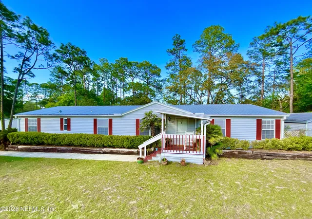 1st image of 129 Crystal Lake Dr, Melrose, FL 32666 | MLS# 2137812