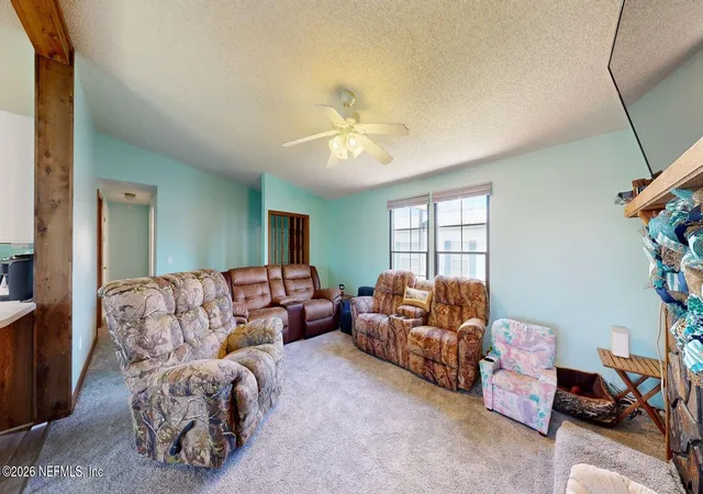 Photo 4 of Sale Pending at 160 Moonlite Dr, Welaka, FL 32193 | MLS# 2138670 | Listing updated on 2026-08-20