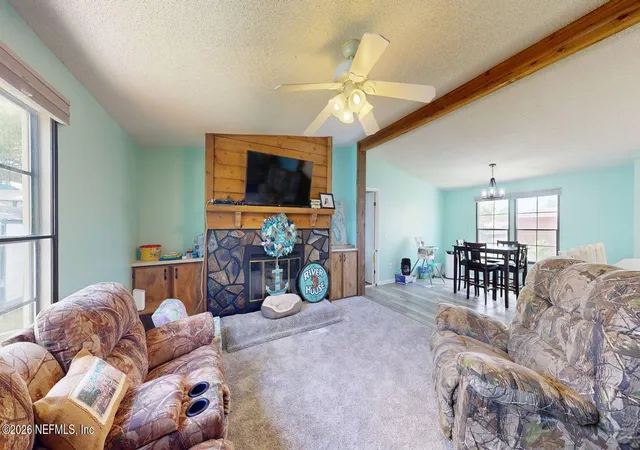 Photo 5 of Sale Pending at 160 Moonlite Dr, Welaka, FL 32193 | MLS# 2138670 | Listing updated on 2026-08-20