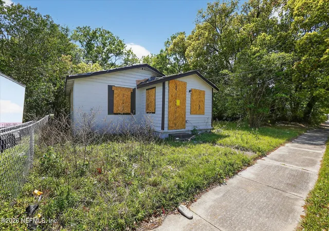 2nd image of 1086 W 30th St, Jacksonville, FL 32209 | MLS# 2138110