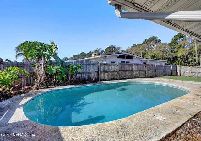 Photo 3 of Sale Pending at 3345 Eunice Rd, Jacksonville Beach, FL 32250 | MLS# 2138431 | Listing updated on 2026-07-31