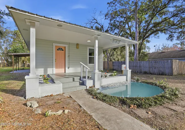 Photo 3 of Single family home for sale at 425 SE 2nd Street, Williston, FL 32696 | MLS# 2138288 | Listing updated on 2026-10-07