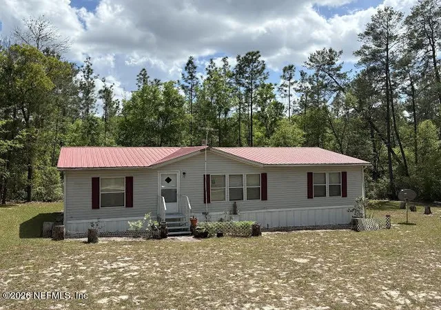 Photo 1 of Manufactured home for sale at 109 Greenwood Rd, Florahome, FL 32140 | MLS# 2138475 | Listing updated on 2026-07-22
