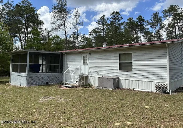 Photo 2 of Manufactured home for sale at 109 Greenwood Rd, Florahome, FL 32140 | MLS# 2138475 | Listing updated on 2026-07-22