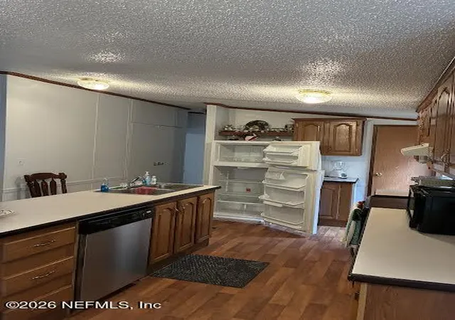 Photo 5 of Manufactured home for sale at 109 Greenwood Rd, Florahome, FL 32140 | MLS# 2138475 | Listing updated on 2026-07-22
