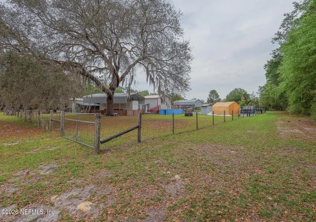 Photo 4 of Manufactured home for sale at 239 Lynne Dr, Palatka, FL 32177 | MLS# 2139258 | Listing updated on 2026-04-17