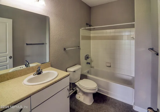 2nd image of 8290 Gate Pkwy W, Jacksonville, FL 32216