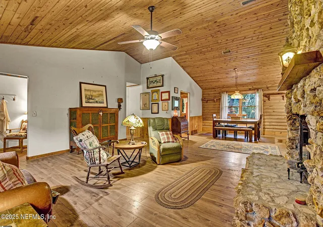3rd image of 2029 Shadow Ln, Neptune Beach, FL 32266 | MLS# 2139117