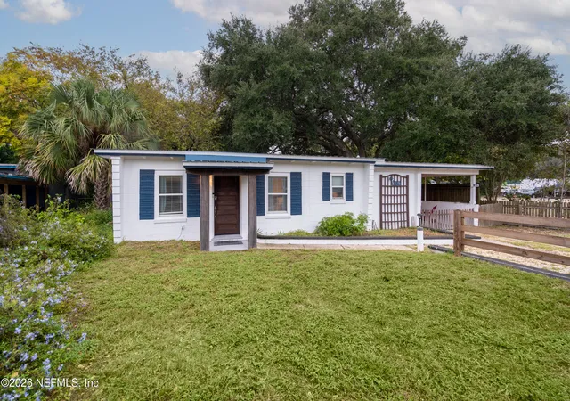 Photo 1 of Single family home for sale at 1075 Anastasia Blvd, Saint Augustine, FL 32080 | MLS# 2139262 | Listing updated on 2026-04-09