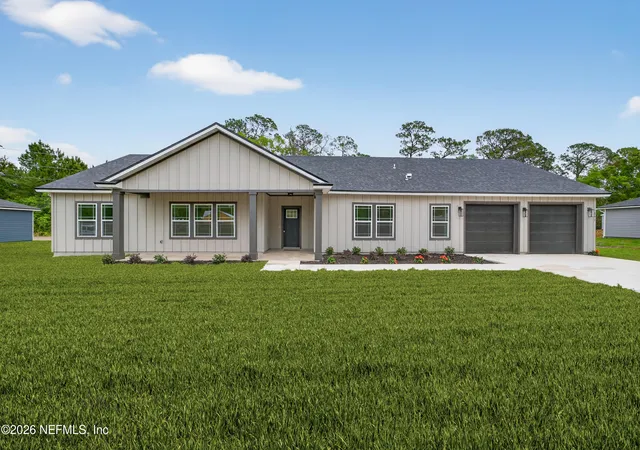 Photo 2 of Single family home for sale at 161 Crestview Dr, Palatka, FL 32177 | MLS# 2144242 | Listing updated on 2026-08-21