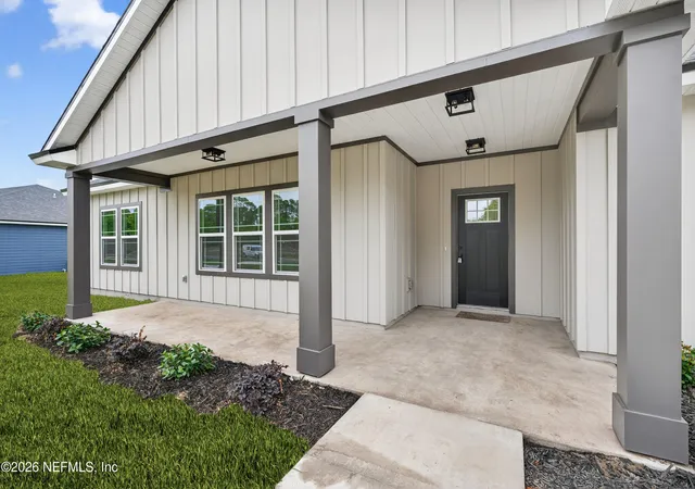 Photo 5 of Single family home for sale at 161 Crestview Dr, Palatka, FL 32177 | MLS# 2144242 | Listing updated on 2026-08-21