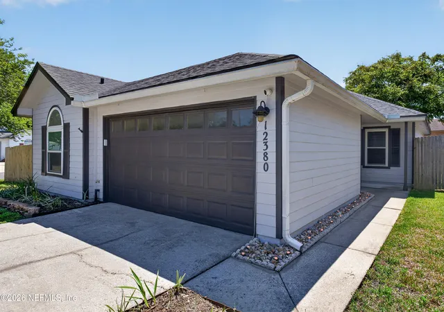 Homes for sale in Jacksonville, FL | 12380 Sondra Cove Trl N, Jacksonville, FL 32225 | MLS# 2140287