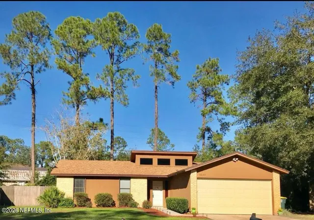 Photo 1 of Single family home for sale at 4235 Queensway Dr, Jacksonville, FL 32257 | MLS# 2139494 | Listing updated on 2026-05-18