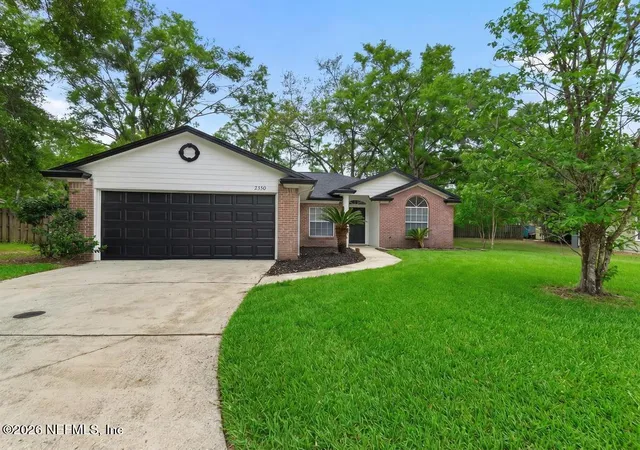 Homes for sale in Jacksonville, FL | 7530 Fawn Lake Dr S, Jacksonville, FL 32256 | MLS# 2140430
