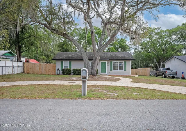 1st image of 430 Sw Jasmine Ave, Keystone Heights, FL 32656 | MLS# 2139813