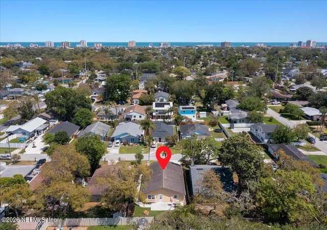 4th image of 918 17Th St N, Jacksonville Beach, FL 32250 | MLS# 2140273