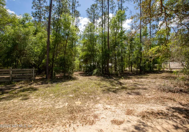 3rd image of 111 Gator Trl, Melrose, FL 32666 | MLS# 2140057