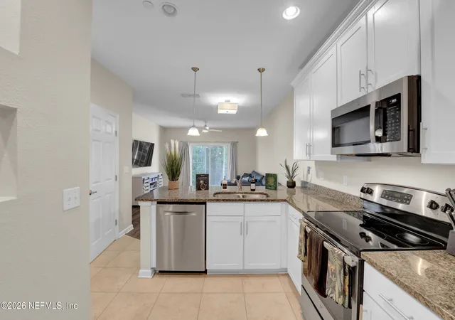 5th image of 11287 Estancia Villa Cir, Jacksonville, FL 32246