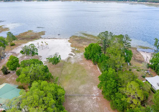 Homes for sale in Melrose, FL | 102 Swans Nest Cir, Melrose, FL 32666 | MLS# 2140152