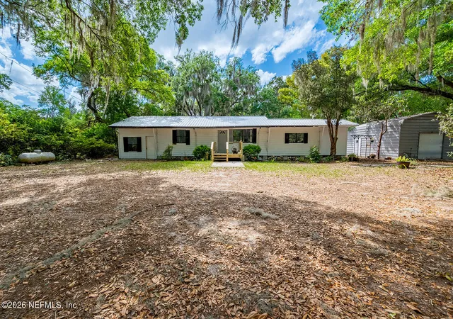 3rd image of 6308 Island Rd, Melrose, FL 32666 | MLS# 2140347