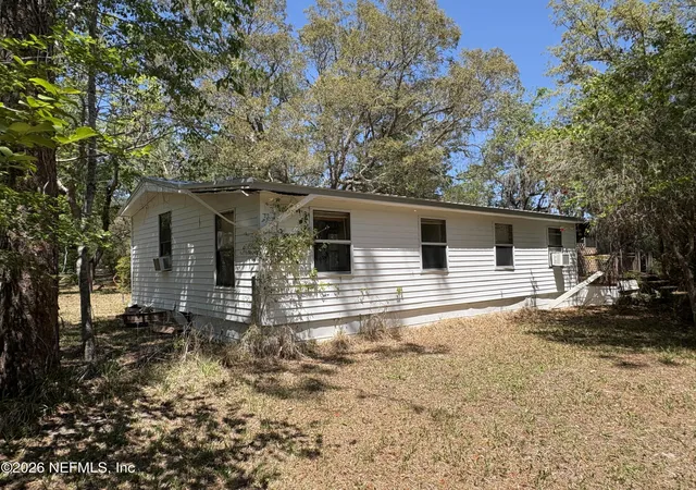 Homes for sale in Melrose, FL | 135 & 137 Country Living Ln, Melrose, FL 32666 | MLS# 2140208