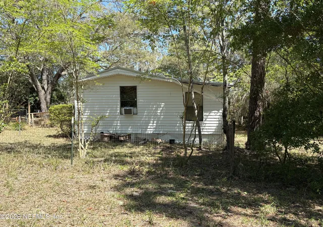 Homes for sale in Melrose, FL | 135 & 137 Country Living Ln, Melrose, FL 32666 | MLS# 2140208