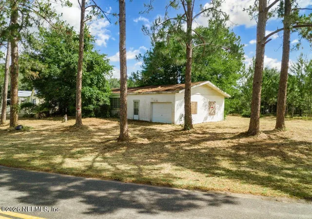Photo 4 of Single family home for sale at 1404 Shore Dr, St. Augustine, FL 32086 | MLS# 2141014 | Listing updated on 2026-10-22