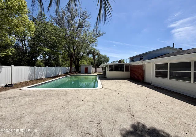 3rd image of 2421 St Leger Dr, Jacksonville, FL 32208 | MLS# 2140510