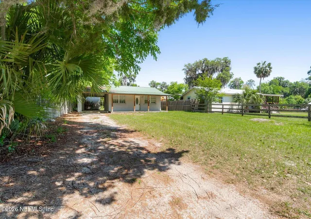 Homes for sale in San Mateo, FL | 116 Oakland Ave S, San Mateo, FL 32187 | MLS# 2141335