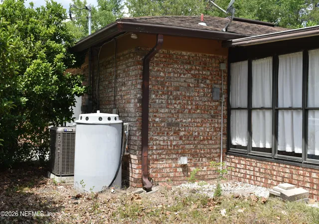 Photo 4 of Single family home for sale at 579 Tara Farms Dr, Middleburg, FL 32068 | MLS# 2141799 | Listing updated on 2026-07-15