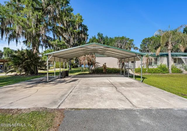 Homes for sale in Georgetown, FL | 105 S Lake George Dr, Georgetown, FL 32139 | MLS# 2141405