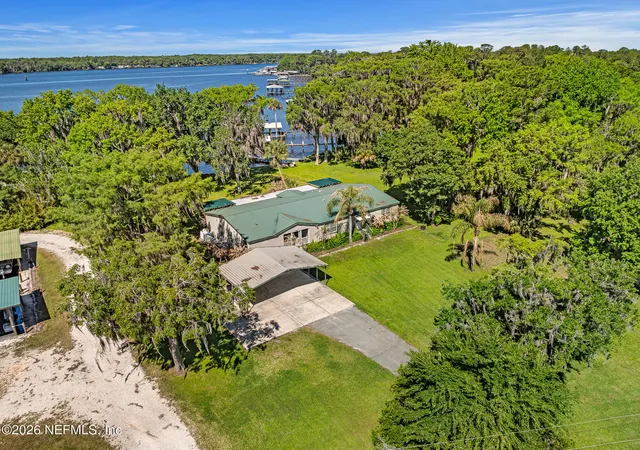 Homes for sale in Georgetown, FL | 105 S Lake George Dr, Georgetown, FL 32139 | MLS# 2141405