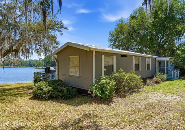 Homes for sale in Hawthorne, FL | 115 Lake Susan Rd, Hawthorne, FL 32640 | MLS# 2141475