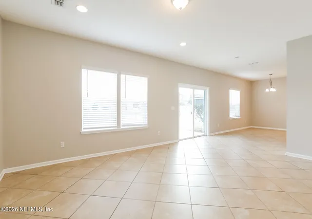 3rd image of 574 Glendale Ln, Orange Park, FL 32065 | MLS# 2142341