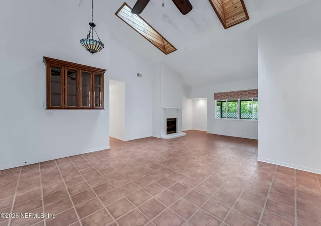 5th image of 1826 Tierra Verde Dr, Atlantic Beach, FL 32233 | MLS# 2141793