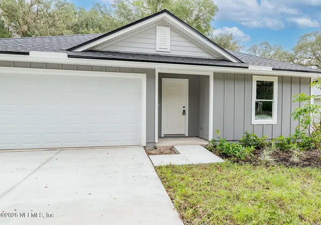 Photo 3 of Single family home for sale at 113 St Lucie St, Florahome, FL 32140 | MLS# 2143423 | Listing updated on 2026-05-04