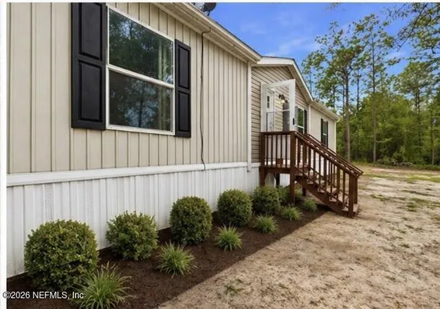 Photo 3 of Manufactured home for sale at 121 Janet Dr, Palatka, FL 32177 | MLS# 2142318 | Listing updated on 2026-10-19
