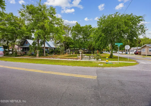 Single family home for sale at 1008 Beech St, Fernandina Beach, FL 32034 | MLS# 2142241