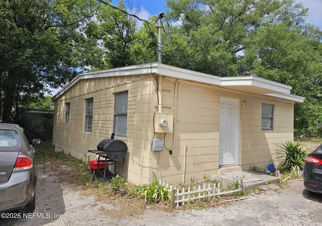 Photo 2 of Single family home for sale at 10502 Wooster Dr, Jacksonville, FL 32218 | MLS# 2142394 | Listing updated on 2026-04-29