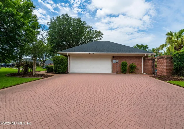 Homes for sale in Orange Park, FL | 2346 Lavista Ln, Orange Park, FL 32003 | MLS# 2143245