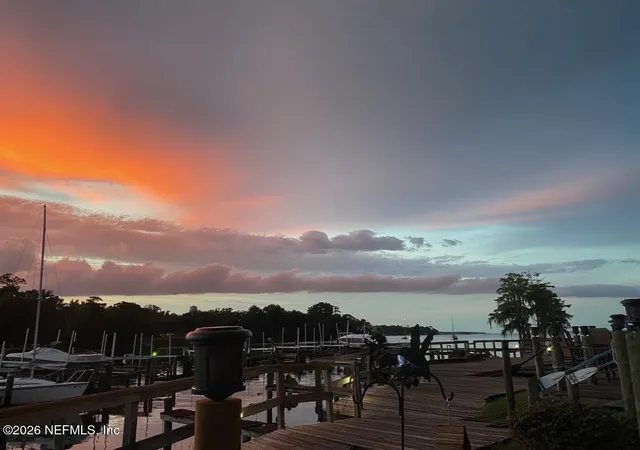 3rd image of 142 Governor St, Green Cove Springs, FL 32043